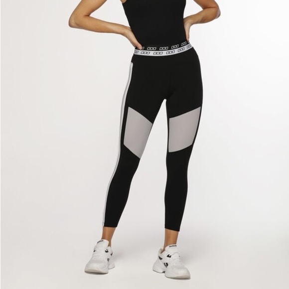 Lorna Jane Icon Retro Sport Ankle Biter Leggings Black Concrete Grey Size Small - Picture 5 of 11